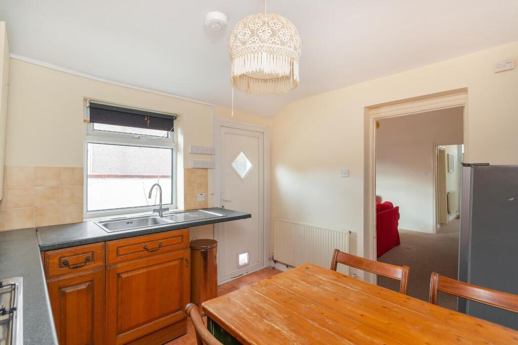 3Y2REN - Kitchen A.jpg