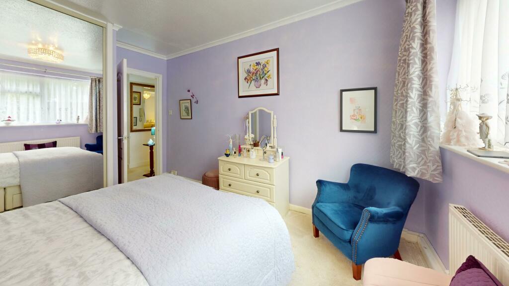 2-Brentwood-Court-North-Parade-Bedroom 1