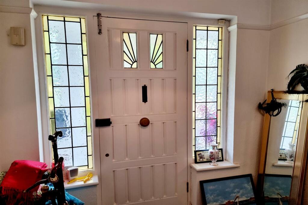 FRONT DOOR/ENTRANCE HALLWAY
