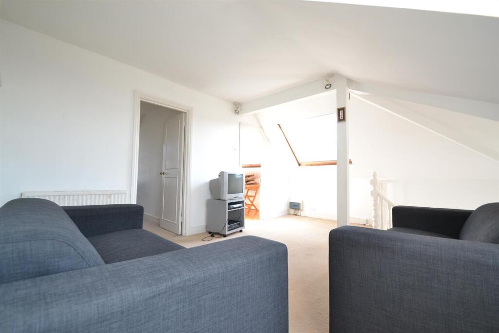 113 lower richmond road 015
