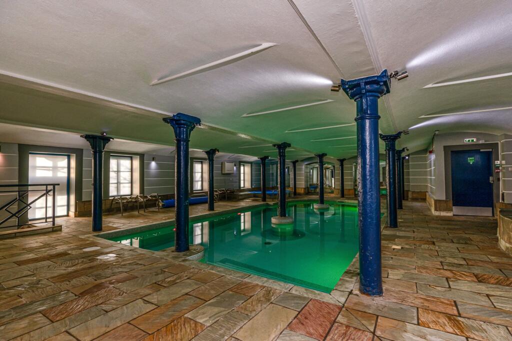 Residents Pool