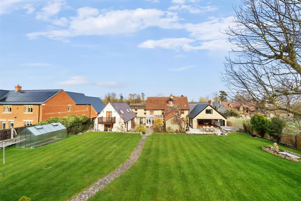 Walnut Tree Cottage, 35-36, Tathall End, Hanslope,