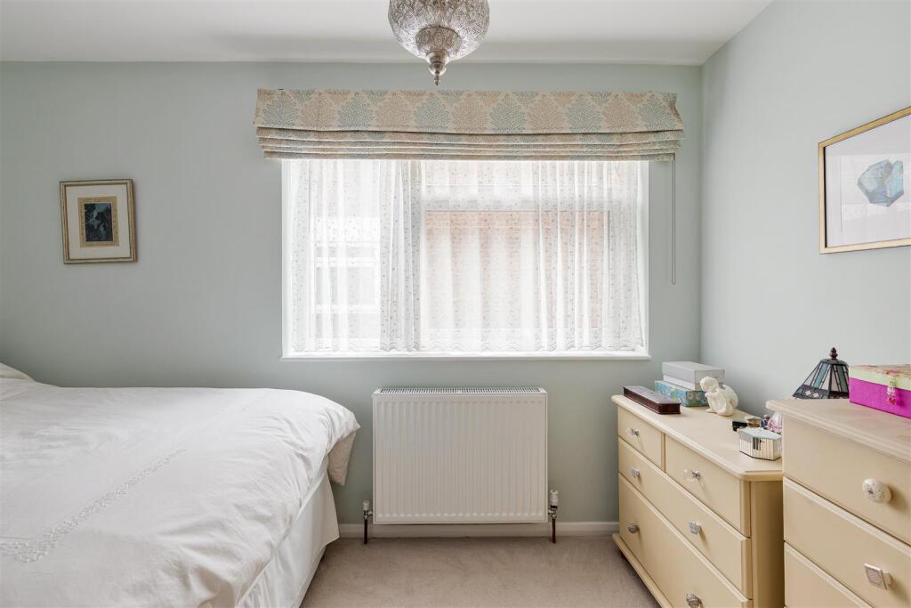 Chingford Avenue, E4