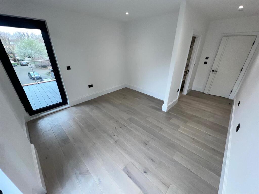 WhatsApp Image 2025-08-11 at 21.26.29_80f5106b.jpg