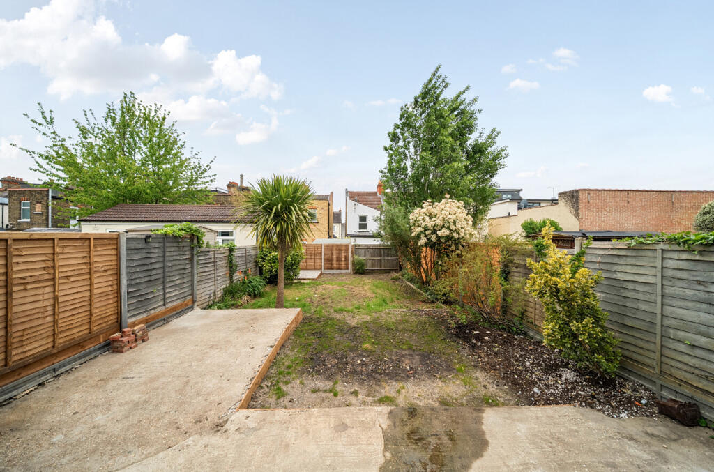 16-6819ec126a555-...