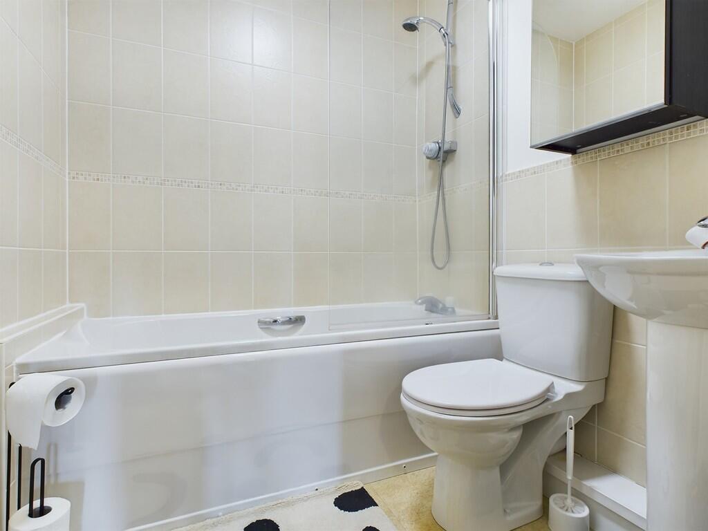 CAM02854G0-PR0175...