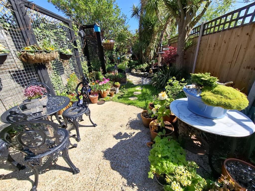 Market Place Garden  (4).jpg