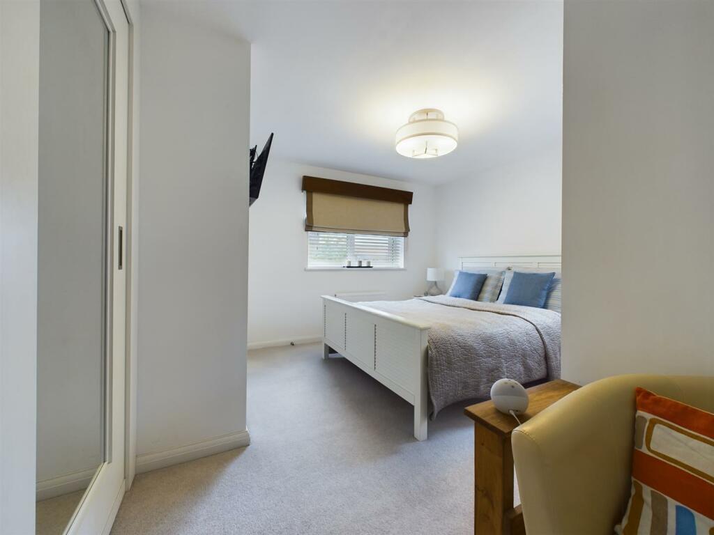 CAM02319G0-PR0118-ST