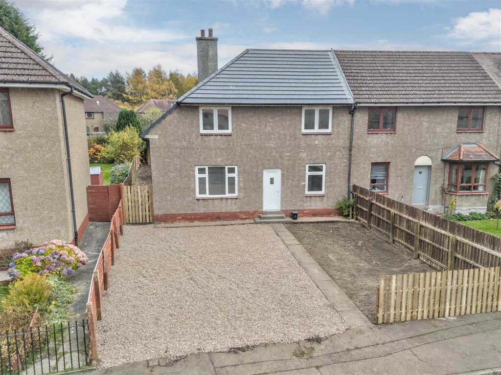 21 Forres Crescent Dundee-13.JPG