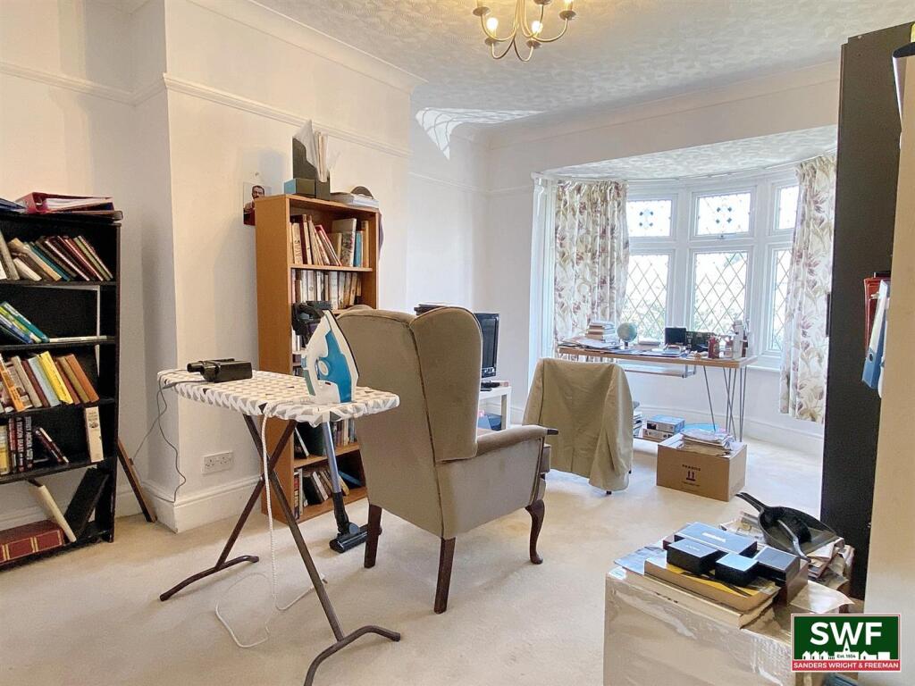 Bedroom1.jpg