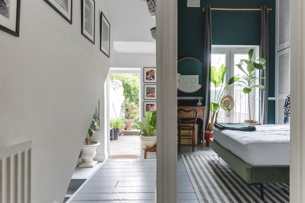 6a Median Road-5.jpg