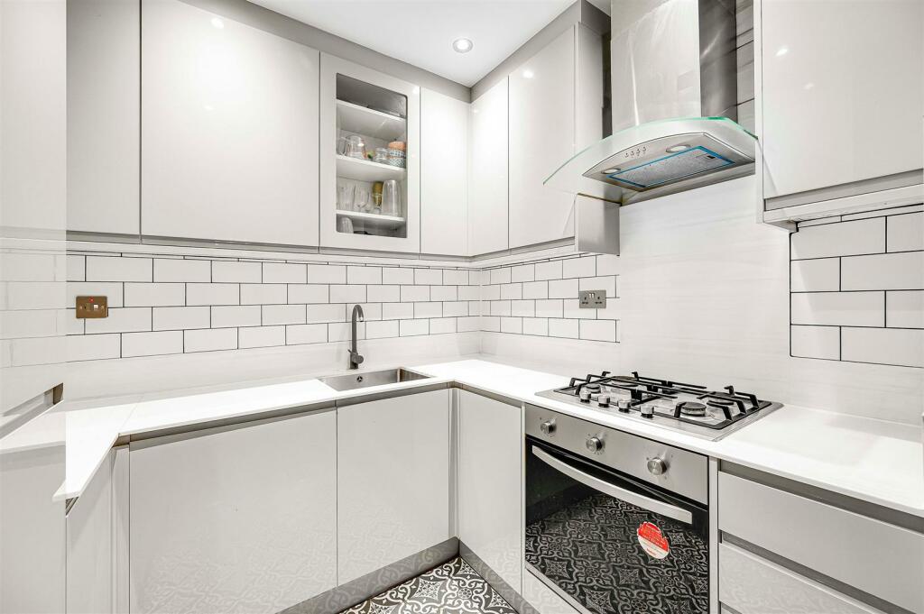 Davies_Davies_5A_Mount_Pleasant_Cres_06.JPG