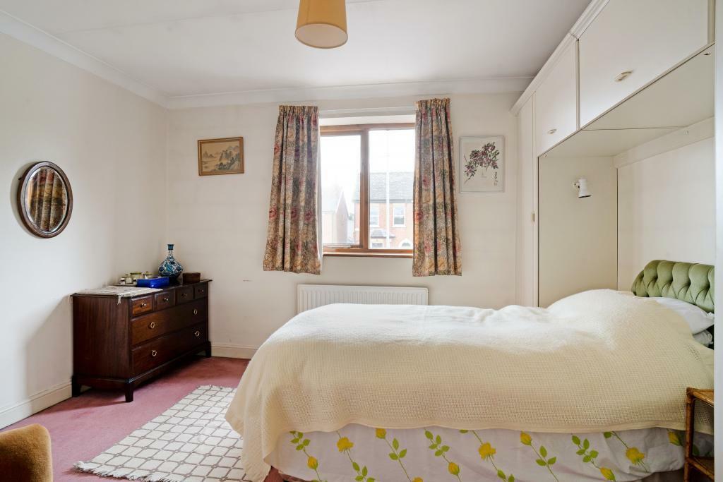 321881 70A Copt Elm Road - (15).jpg