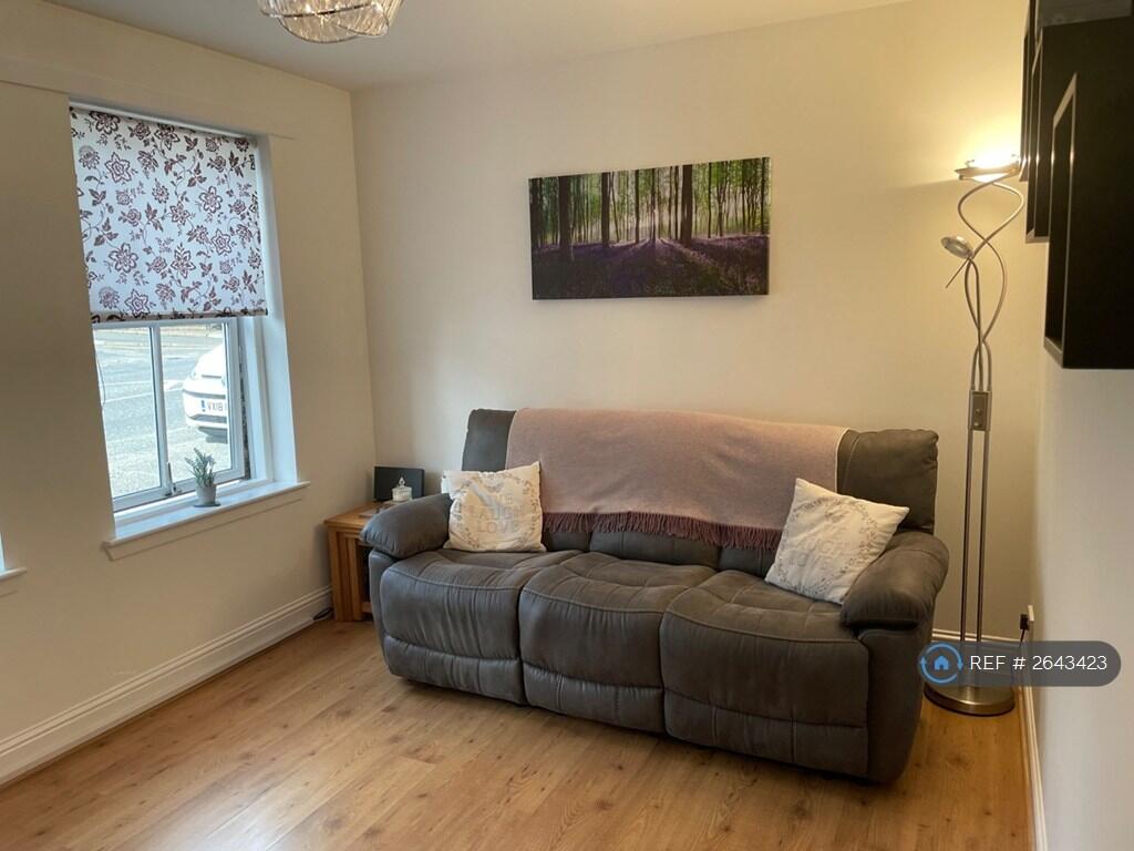 Example Of Furnished To Show Space - Living Room 