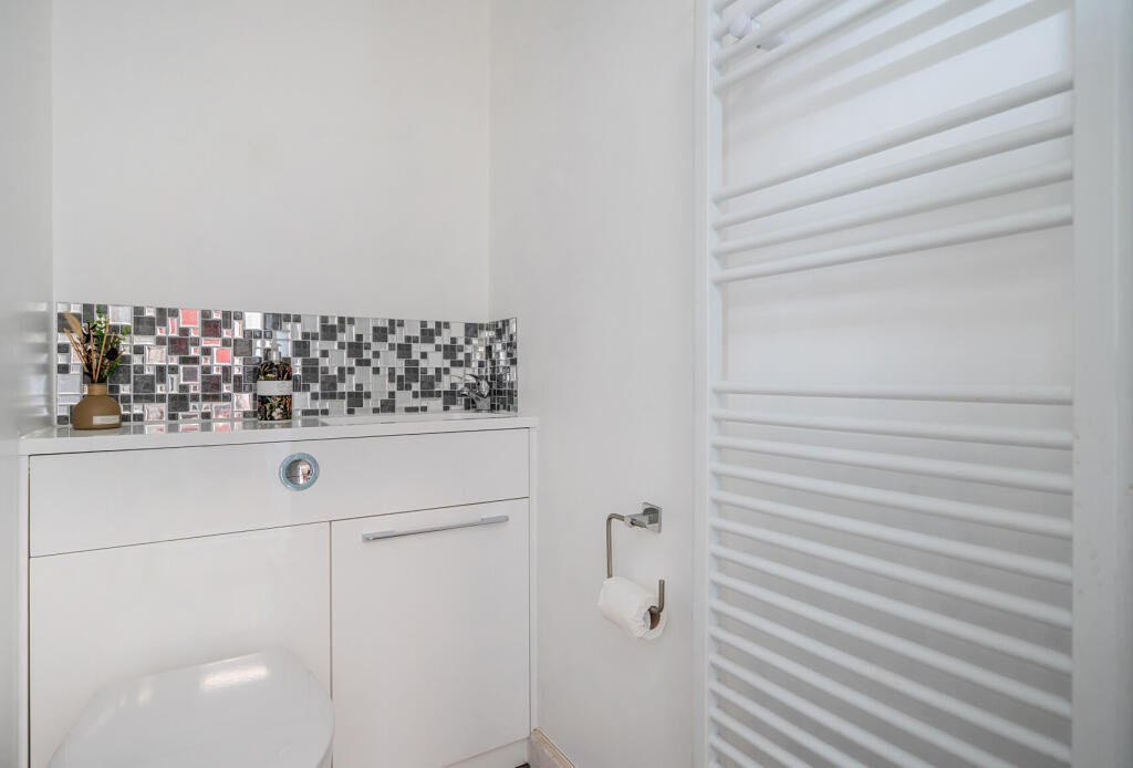 1320863-14-687e22...