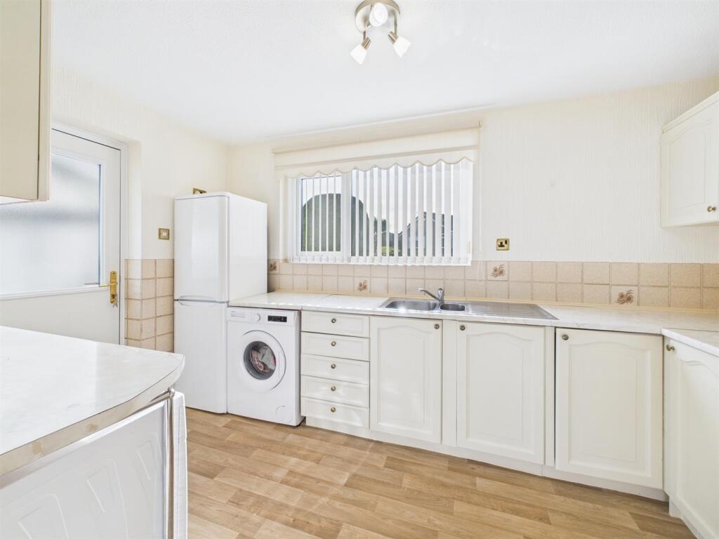 2 The Links Featherstone (7).jpg