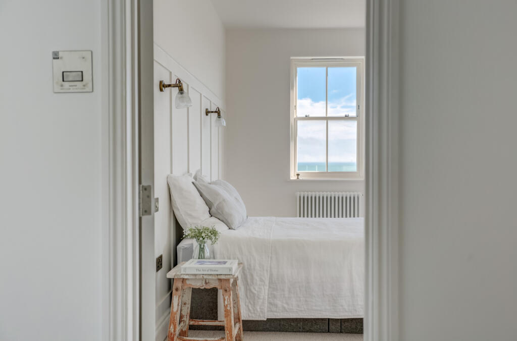 viewtobedroom2