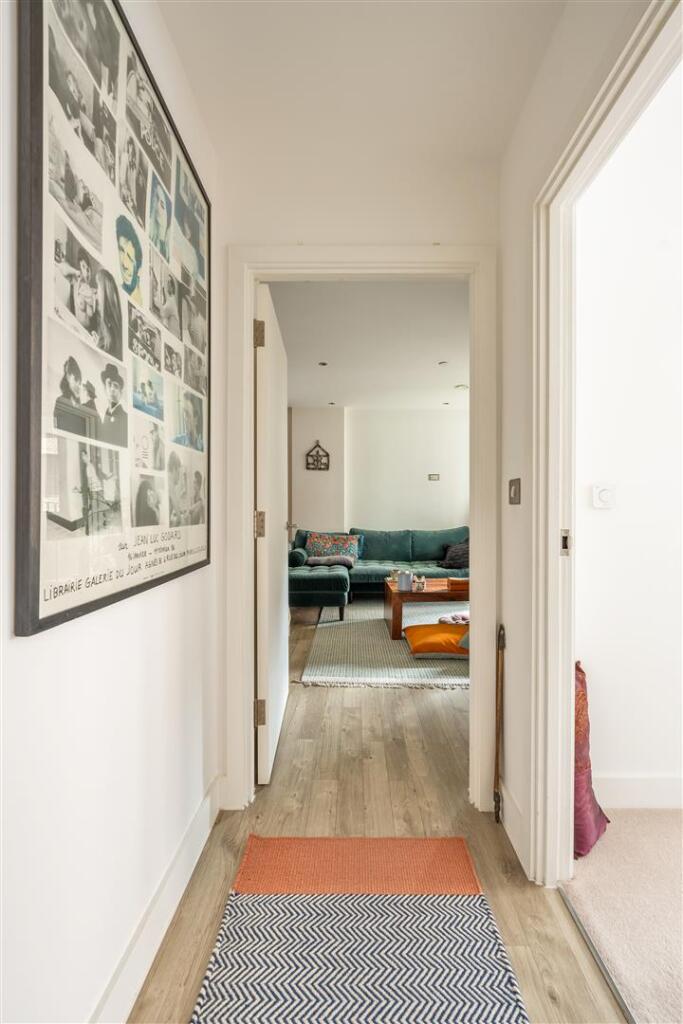 Adansbeck Court, E3