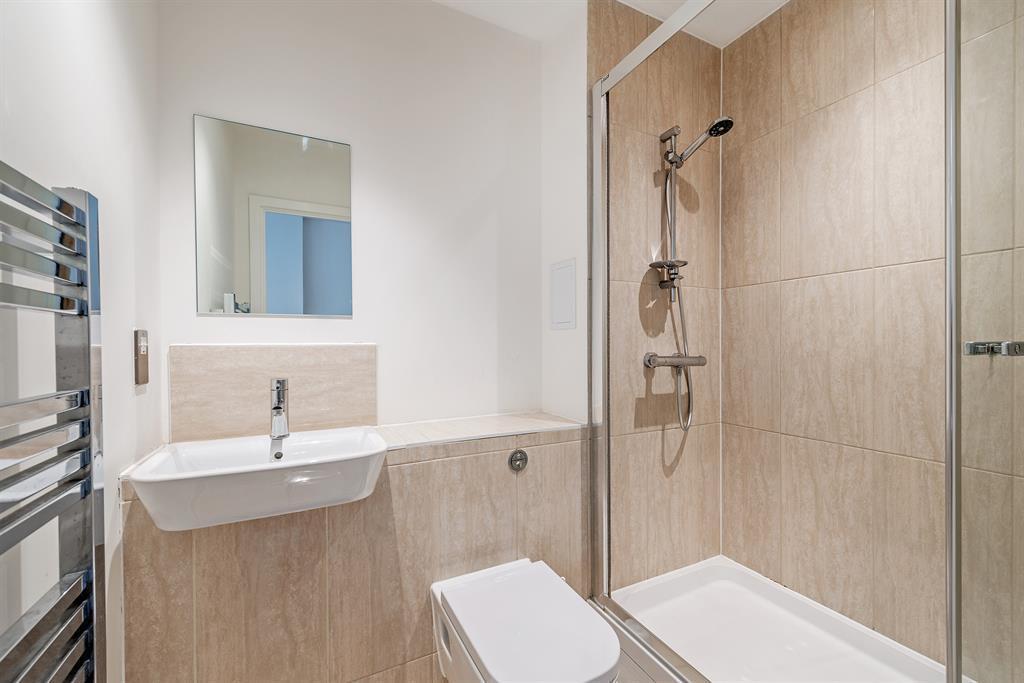 whiston ensuite.jpg