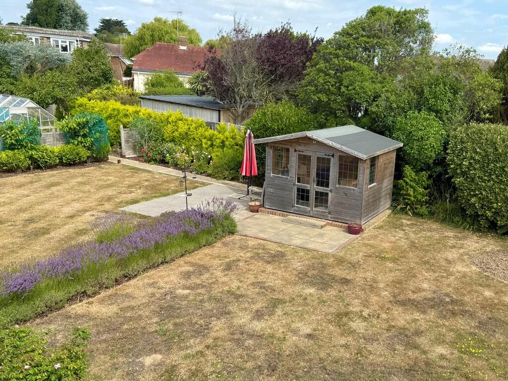 9 Hawke Close Bed...