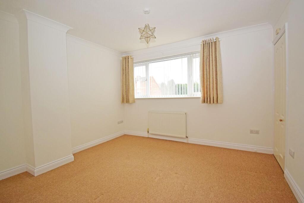 51 Birmingham Road, bedroom 1.jpg