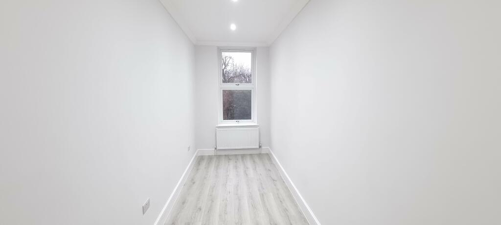 Bedroom 2 (2)