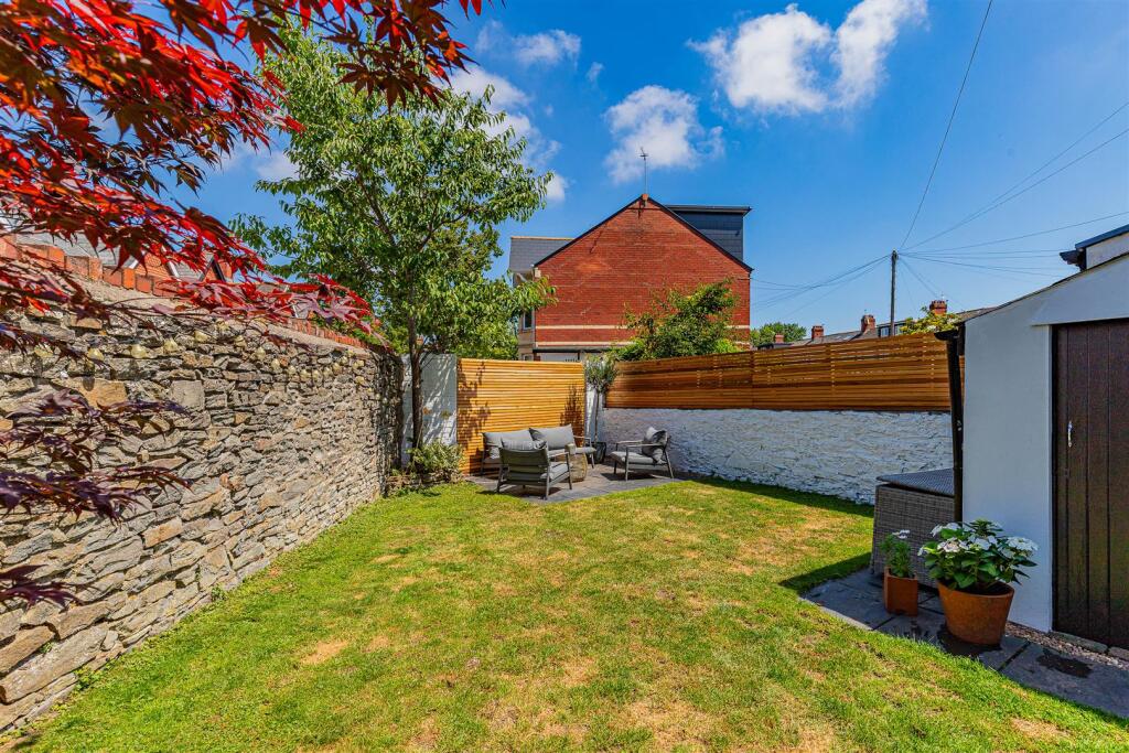 Waterloo Gardens 15-30.jpg