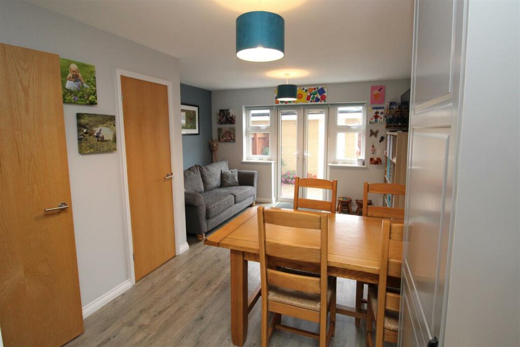 Sitting / Dining Room