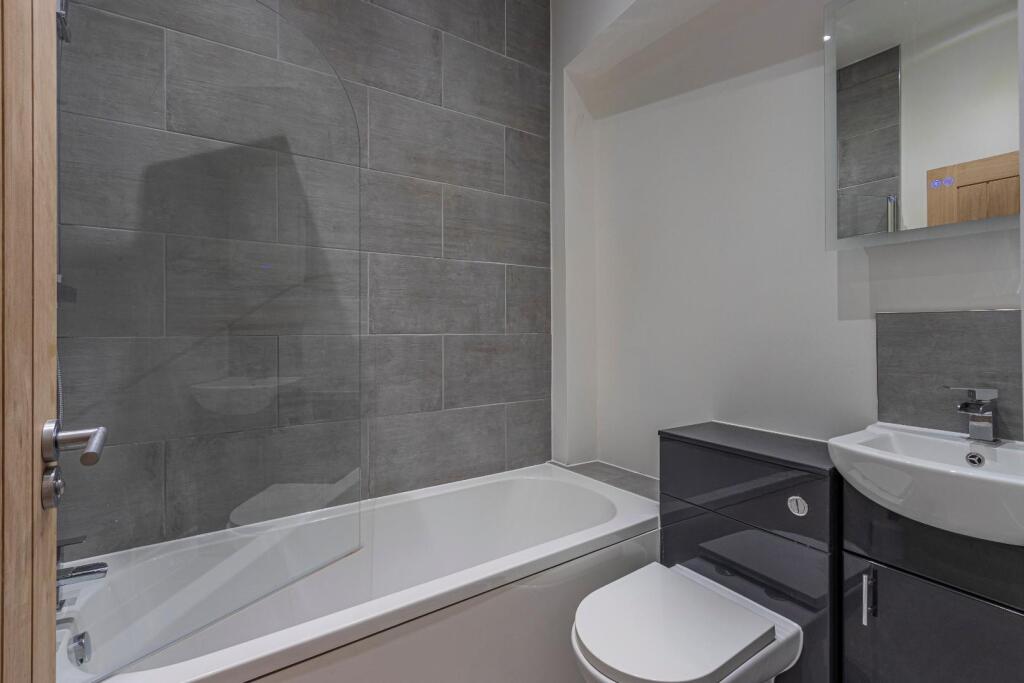 Fairoak Road 11, 1-7.jpg