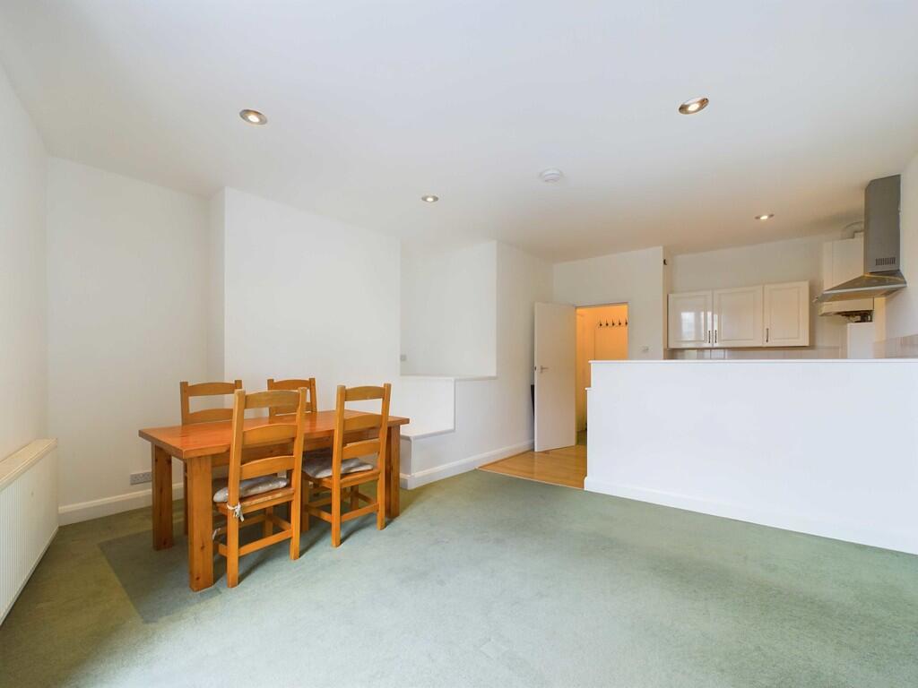 CAM03741G0-PR0010...