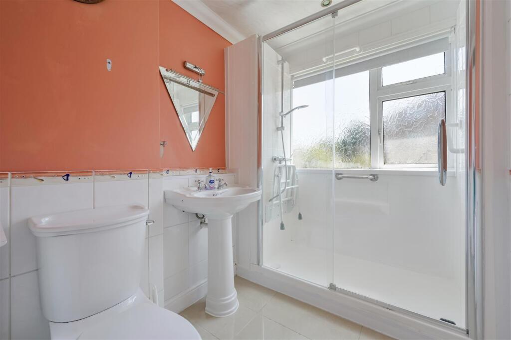 ASH CLOSE (16 FROM 26)-19.jpg