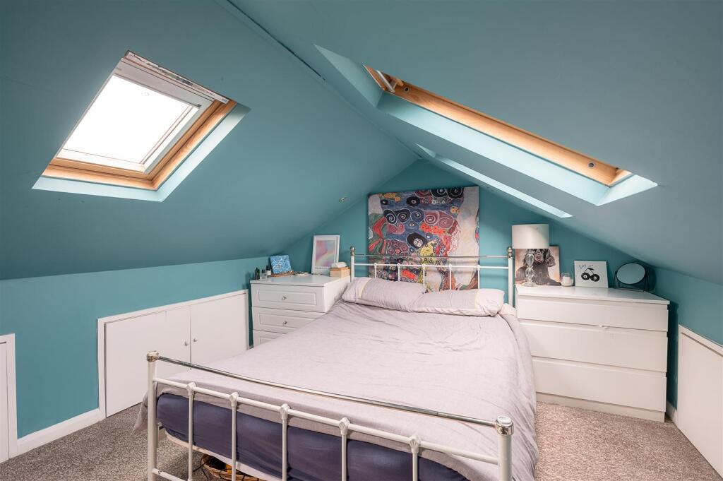 LOFT ROOM