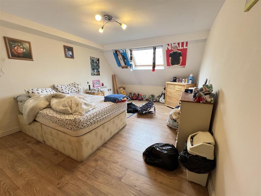 17 - Block of Flats for Auction, St George, Bristo