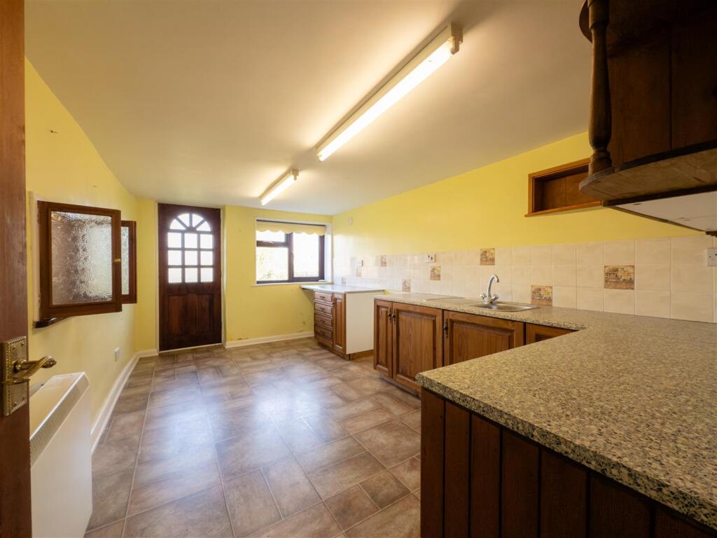 20250307111043 - IMG_4693 - 124 The Green, Wickham