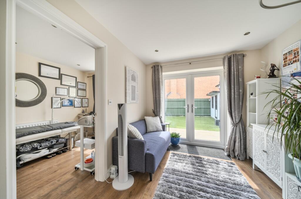 1331872-7-6888b426452ec