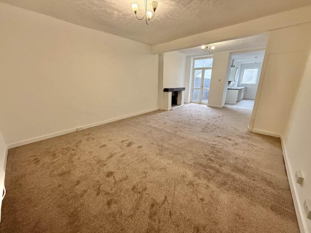 second reception roo