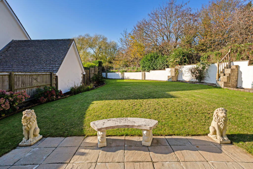 4nicholascourt26829623