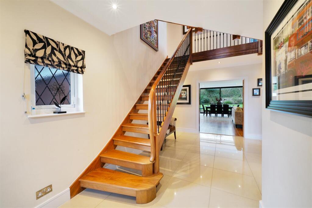 22 Littleton Crescent - 5FxW8ySB07mO7hEbraah.jpg