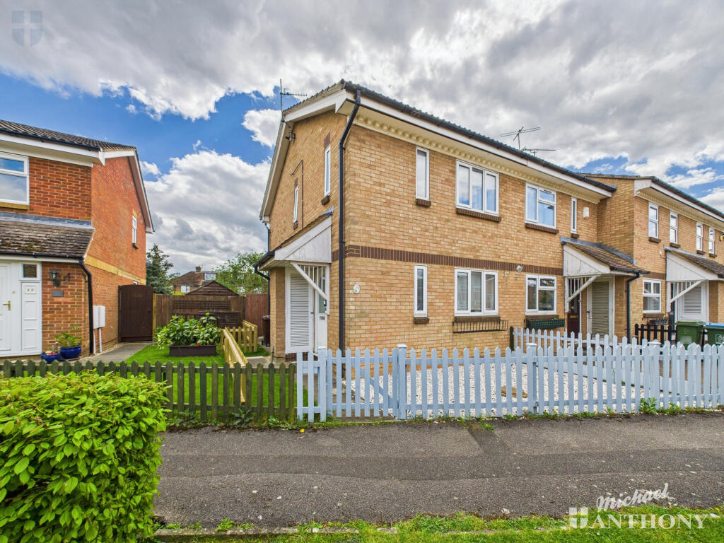 CAM03852G0-PR0253-STILL005