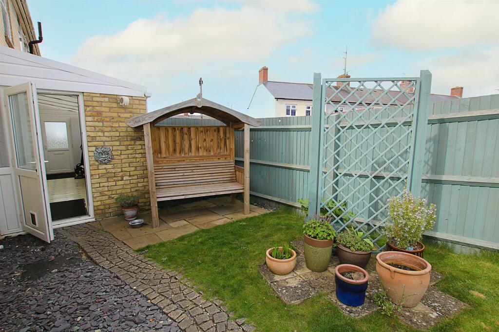 IMG_0339 BK GDN - SEAT.jpg