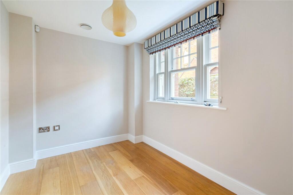 Bedroom Three /Study