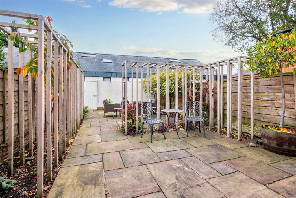 Gardens Aspect 3