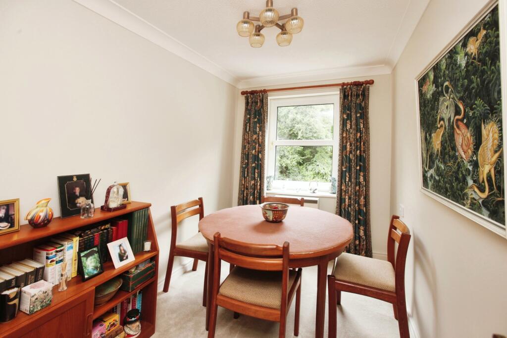 DINING ROOM/ BEDROOM