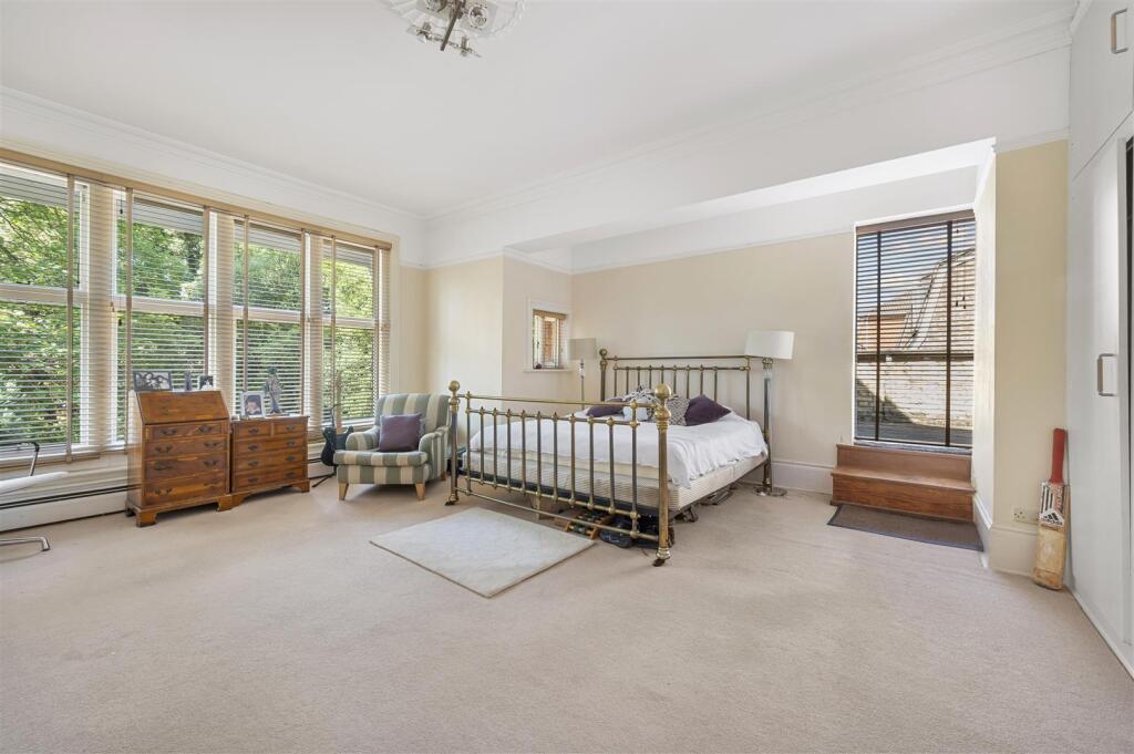 Flat 3, 9, Inner Park Road,10.jpg