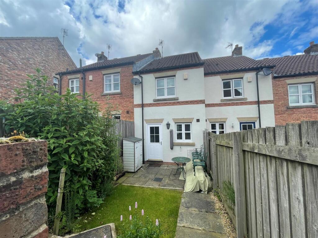 5 Mere Grange rear photo.jpg