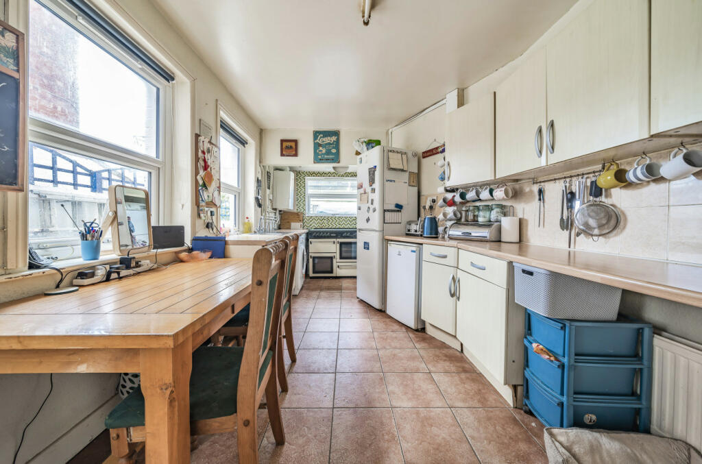Kitchen/Breakfast Rm