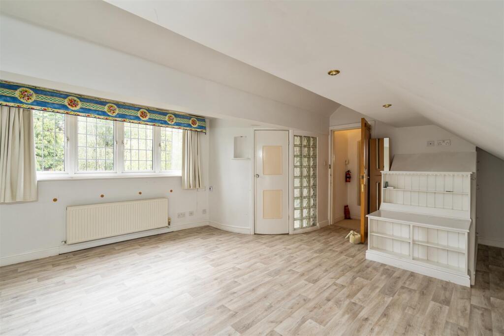 642 Streetsbrook Road_4.jpg