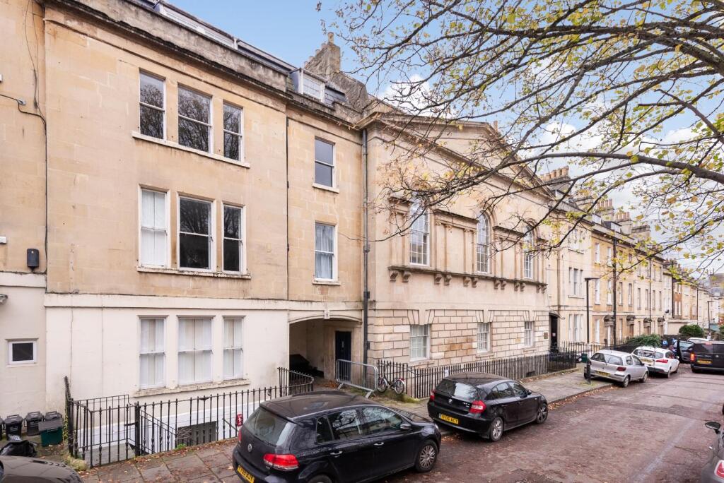 Flat 2, 6 Kensington Place, Bath, BA1 6AW-1.jpg