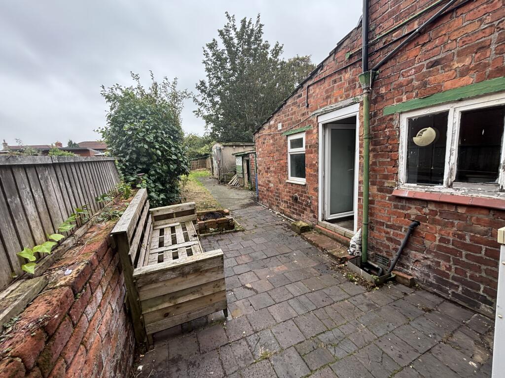 Rear Yard T202509221520.jpeg