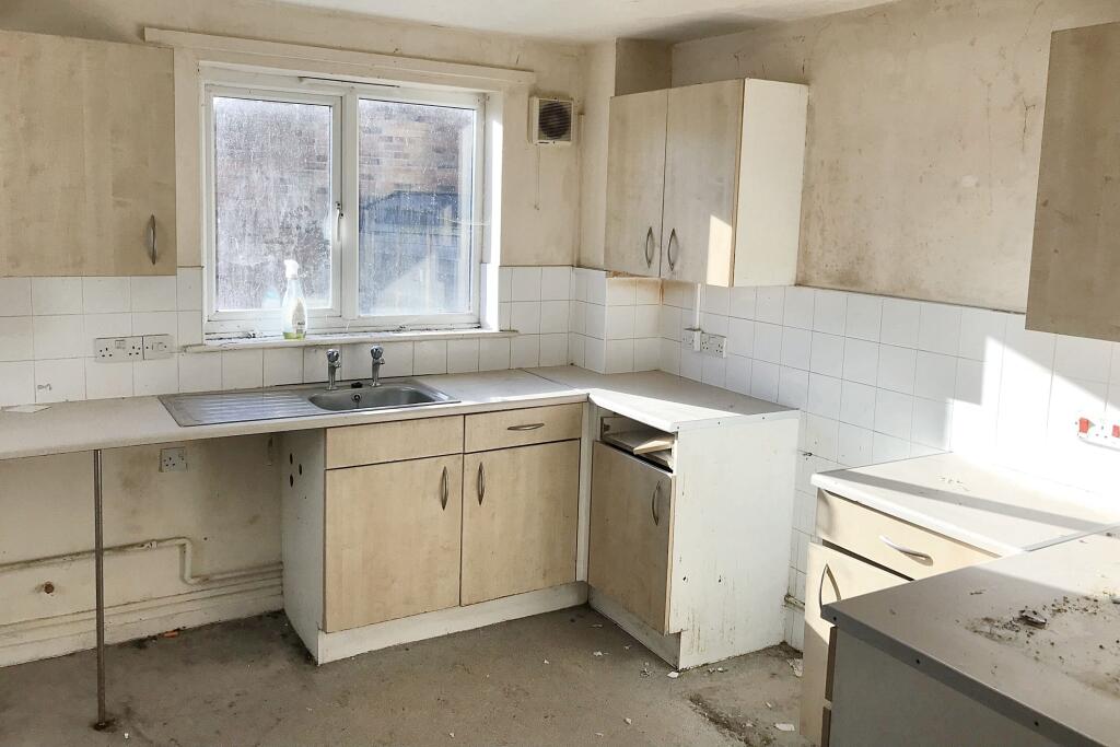 10 Buckerills, Pitsea, Basildon, Essex, SS13 3EP